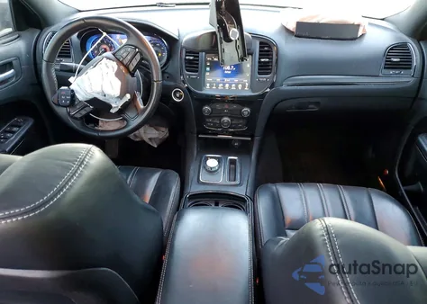 2015 Chrysler 300 S z USA, uszkodzony, nr VIN 2C3CCAGGXFH882977